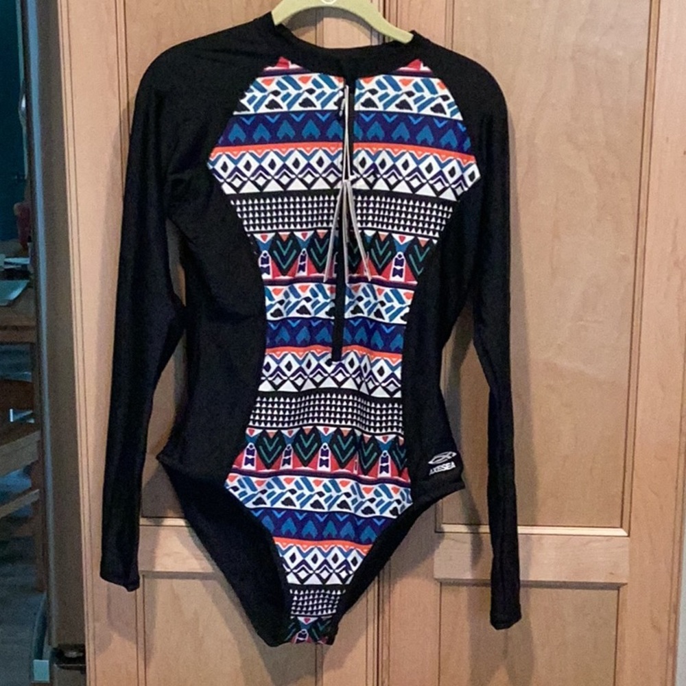 🆕 AXESEA L/S Rash Guard One Piece 12